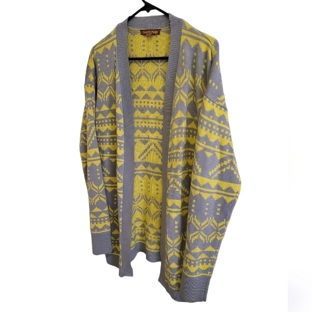 Women's Love by Design Cardigan (Large) - Picture 2 of 5